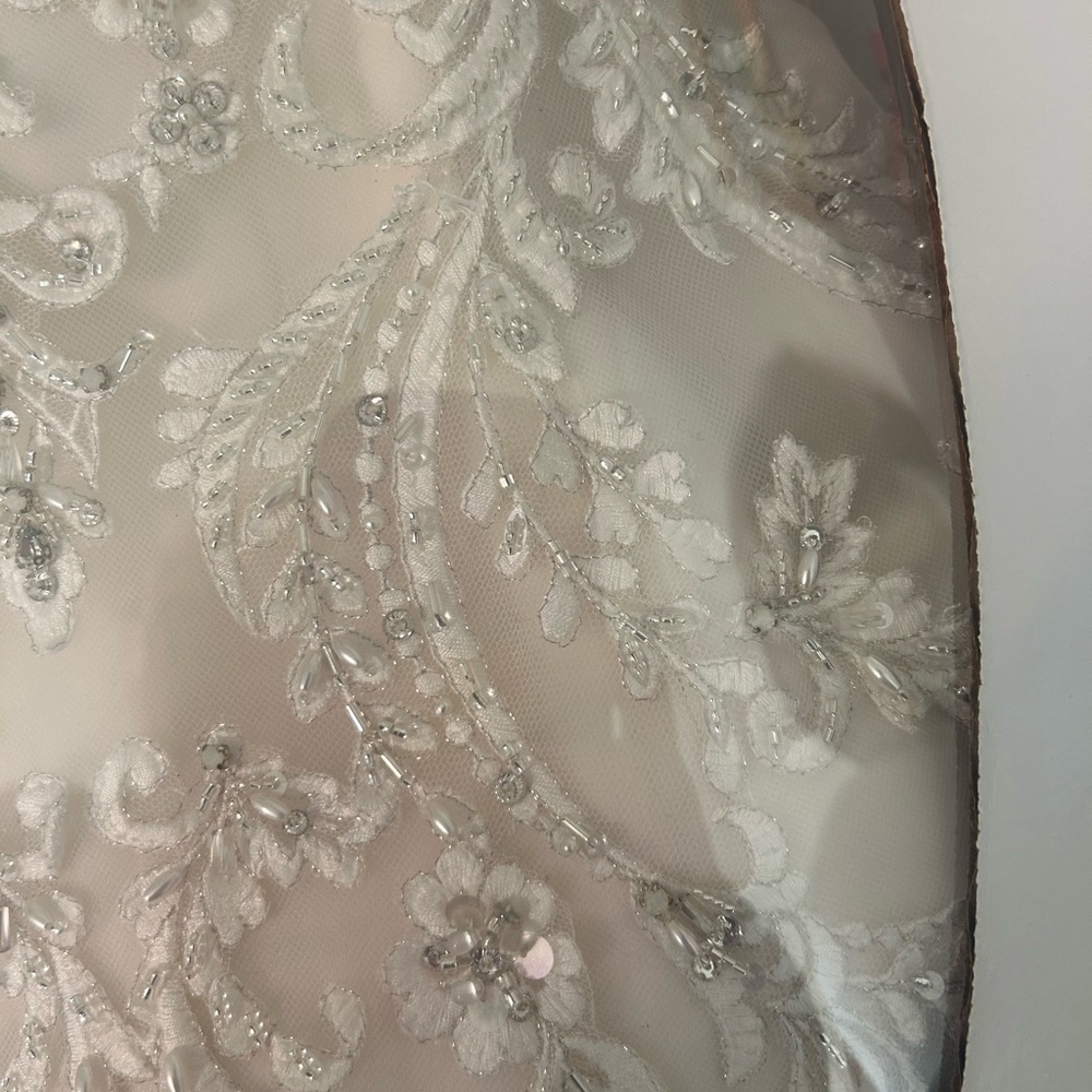 Maggie Sottero White Lace Wedding Dress - Picture 12 of 16